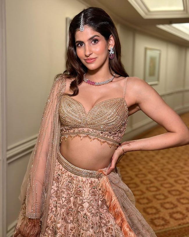 Staggering Looks Of Sakshi Malik In Ethnic Dress